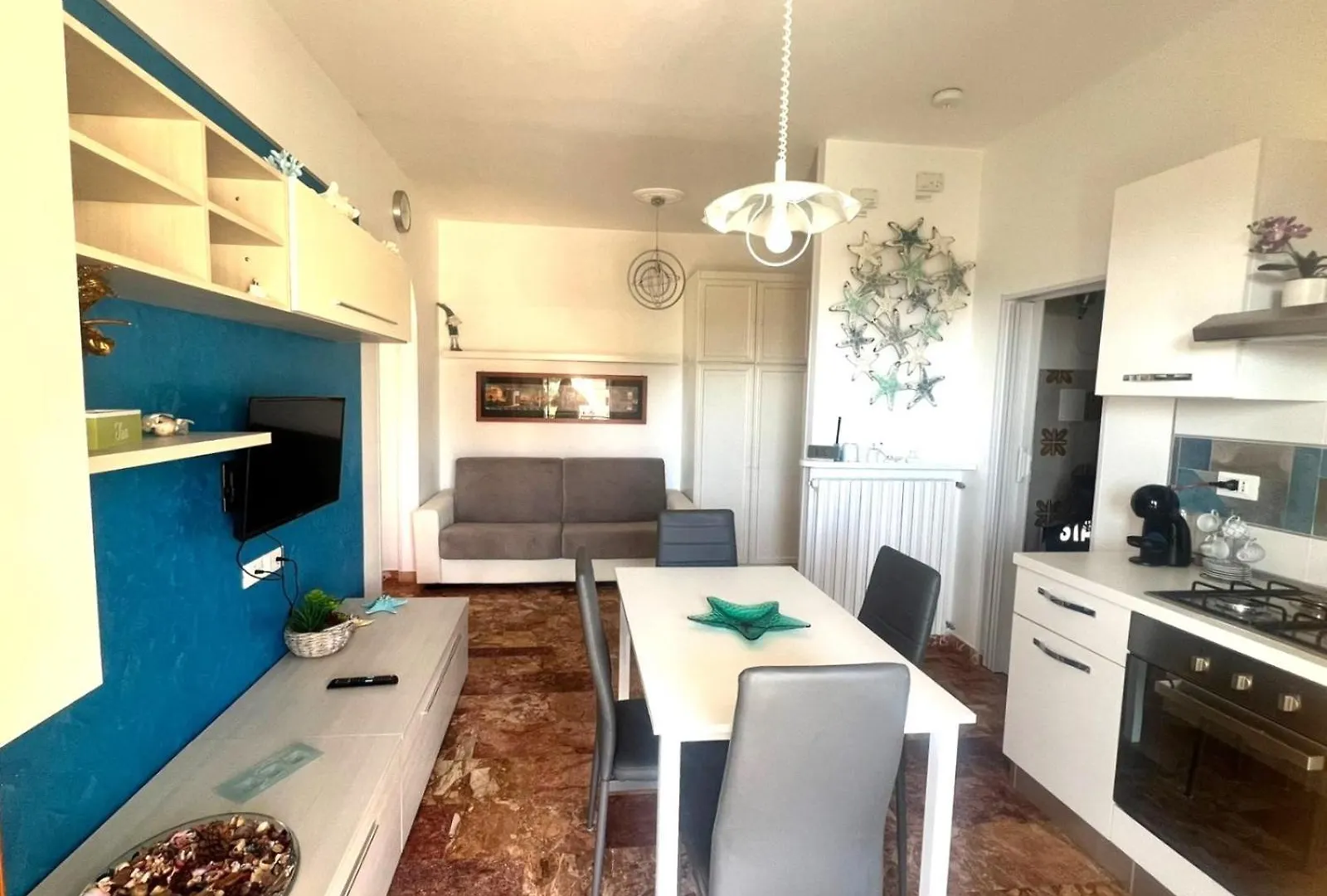 Apartment Aurora & Nicole Ideal Per Biker E Parcheggio Gratuito Pietra Ligure