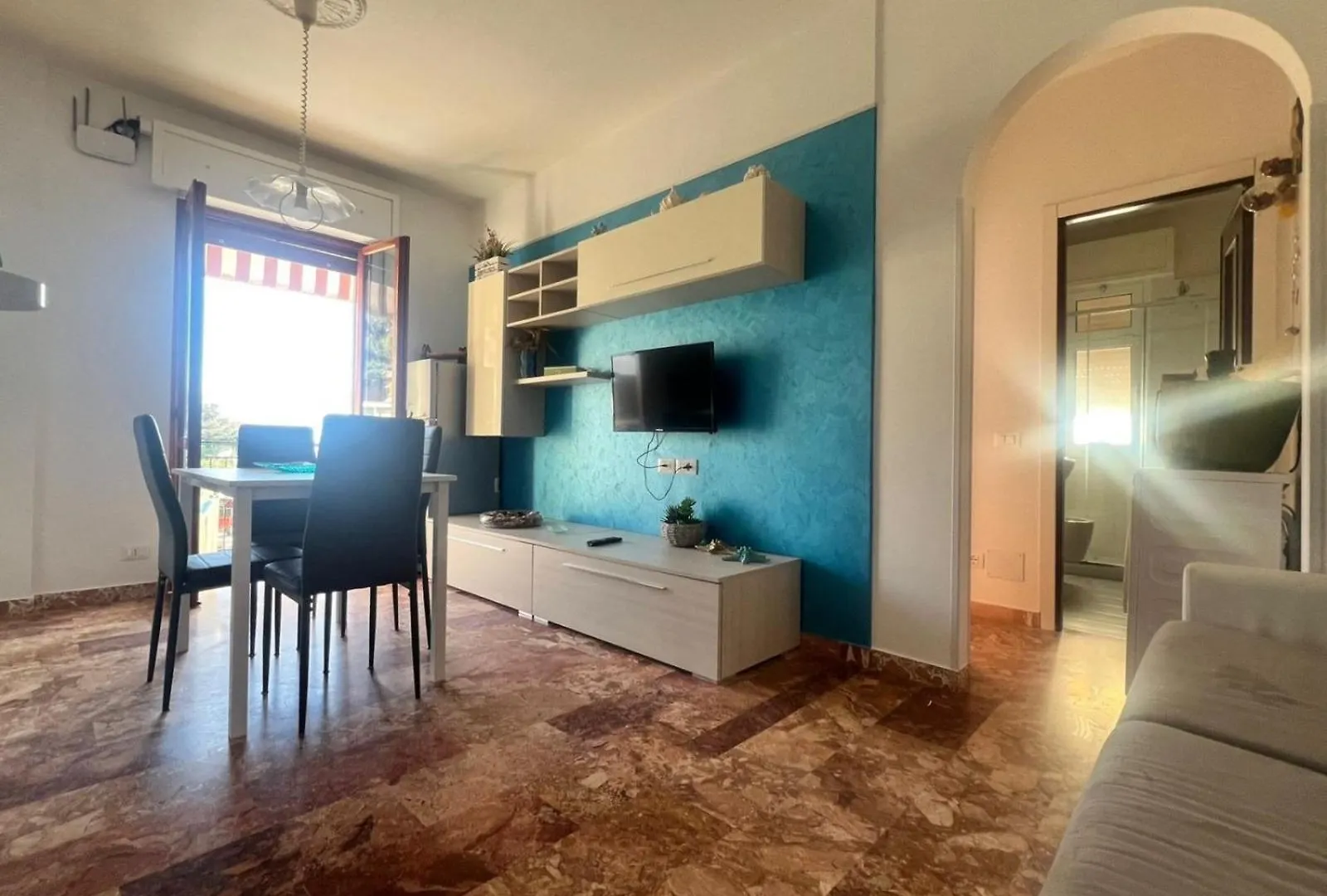 Apartment Aurora & Nicole Ideal Per Biker E Parcheggio Gratuito Pietra Ligure 0*,  Italy