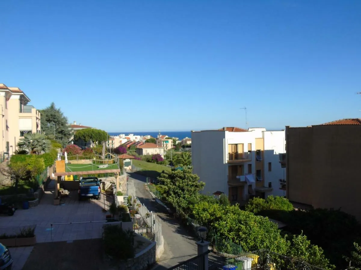 Apartment Aurora & Nicole Ideal Per Biker E Parcheggio Gratuito Pietra Ligure Italy