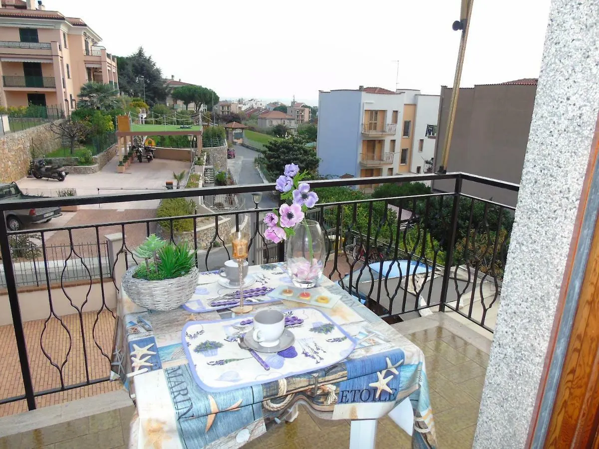 Apartment Aurora & Nicole Ideal Per Biker E Parcheggio Gratuito Pietra Ligure