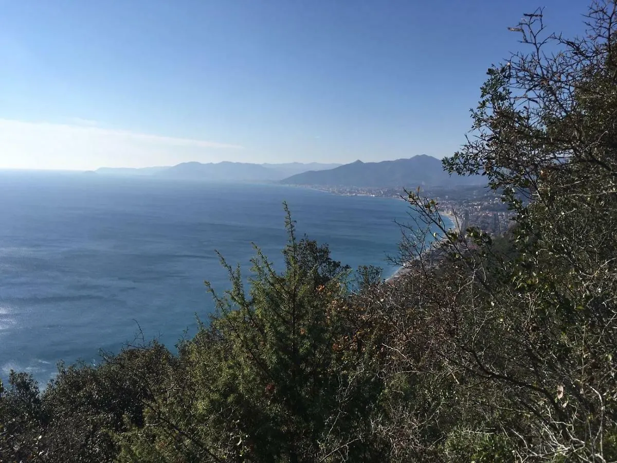 Apartment Aurora & Nicole Ideal Per Biker E Parcheggio Gratuito Pietra Ligure