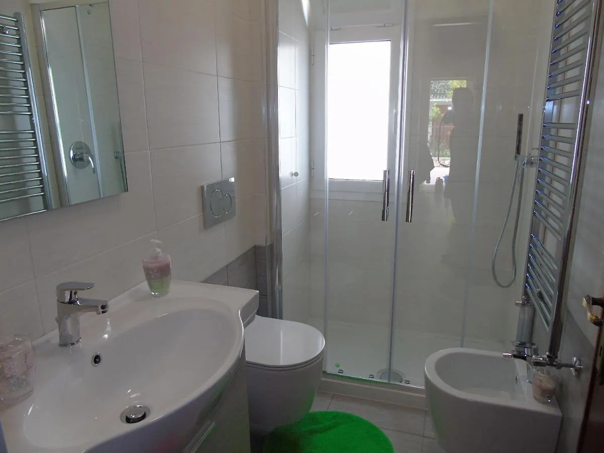 Apartment Aurora & Nicole Ideal Per Biker E Parcheggio Gratuito Pietra Ligure
