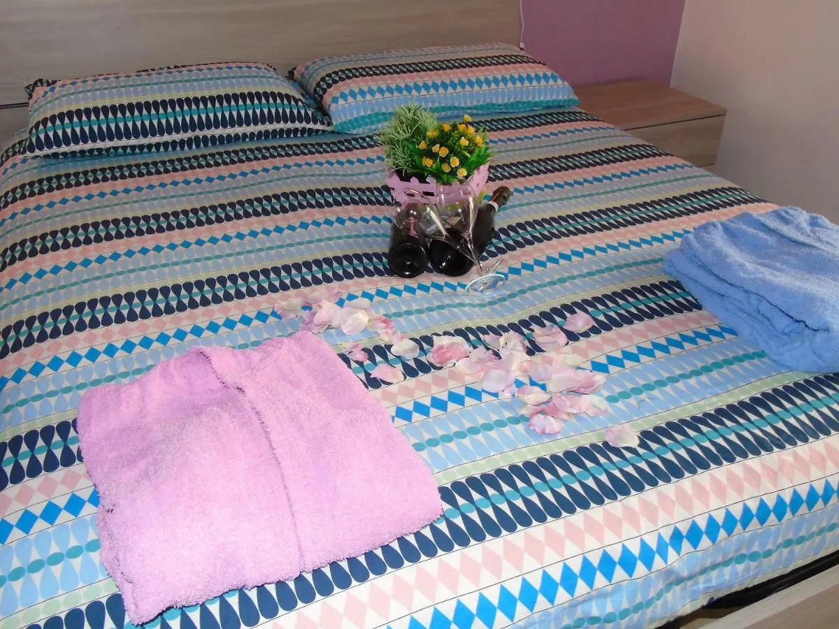 Apartment Aurora & Nicole Ideal Per Biker E Parcheggio Gratuito Pietra Ligure Itálie